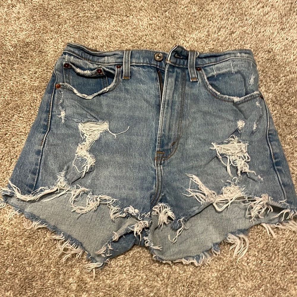 Abercrombie high-rise mom short curve love.